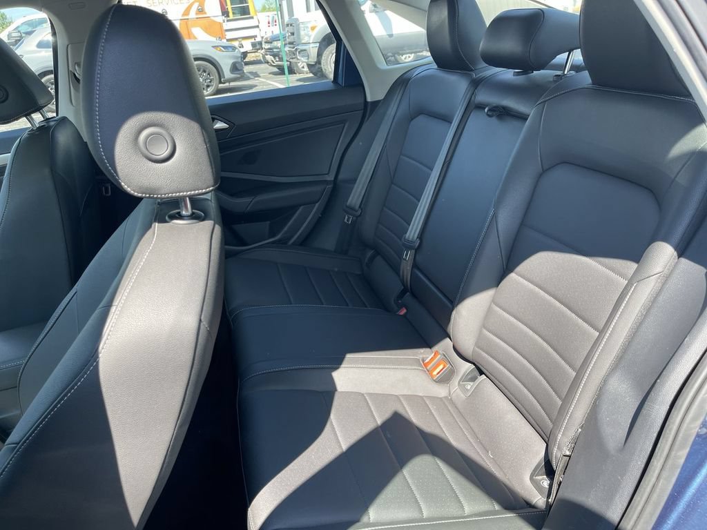 Used 2021 Volkswagen Jetta SE FWD image 8