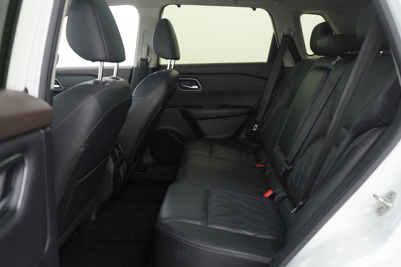 Used 2023 Nissan Rogue Platinum w/ Platinum Premium Package image 14