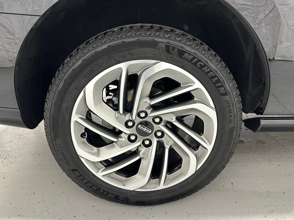 Used 2025 Lincoln Navigator Reserve image 71