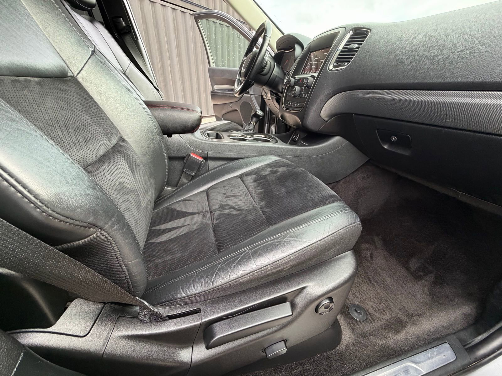Used 2018 Dodge Durango GT AWD/4WD image 32