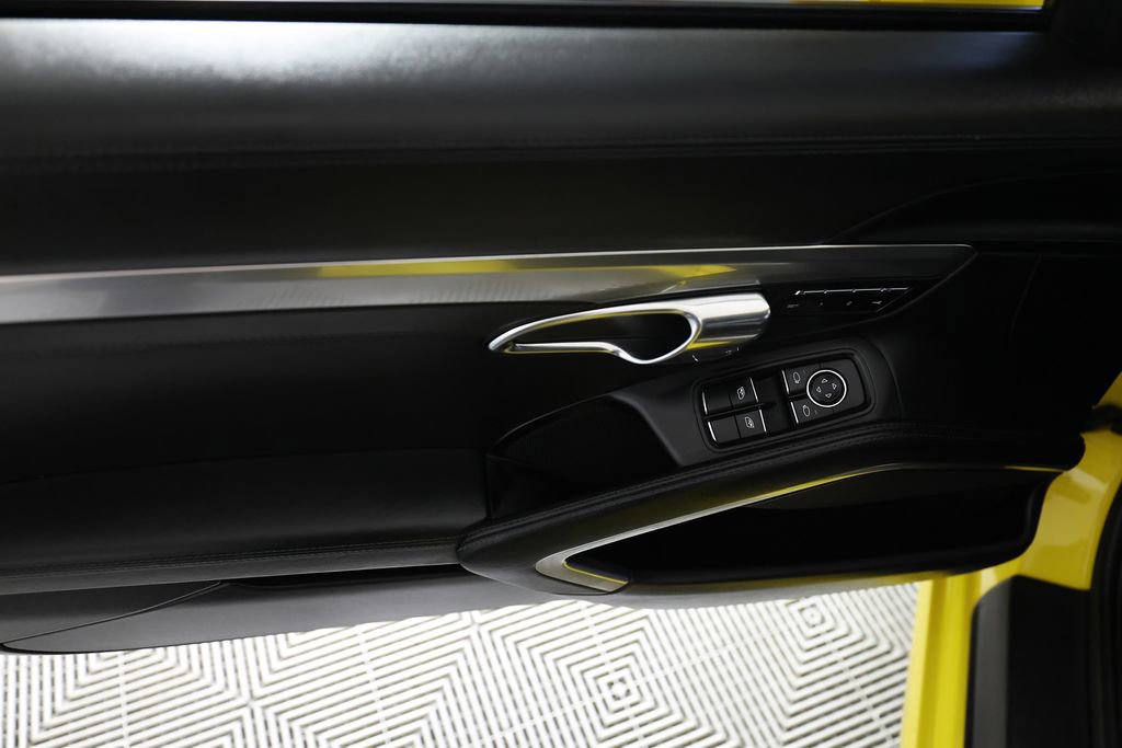 Used 2018 Porsche 911 Carrera S image 14