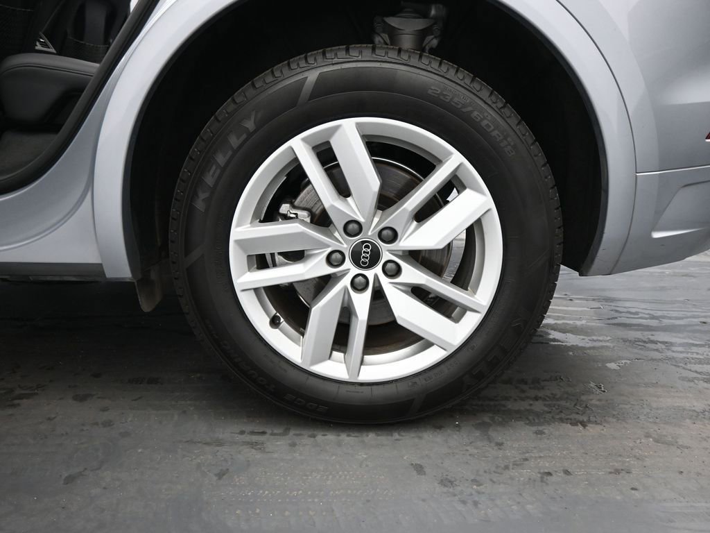 Used 2023 Audi Q5 2.0T Premium w/ Convenience Package image 22
