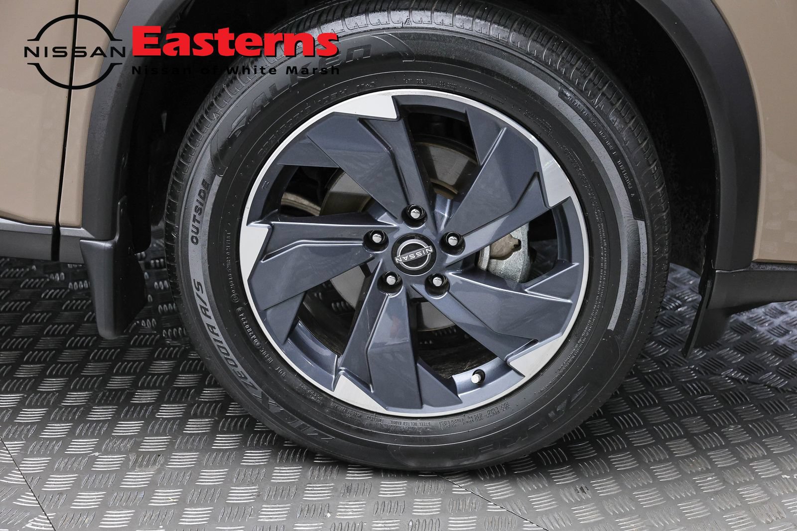 Used 2024 Nissan Rogue SV w/ SV Premium Package FWD image 30