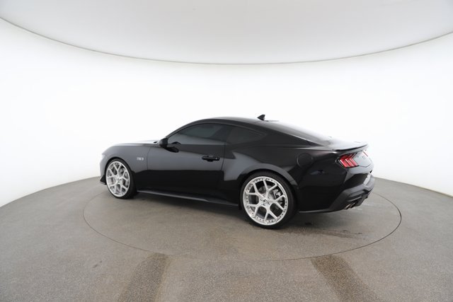 Used 2025 Ford Mustang GT Premium image 9