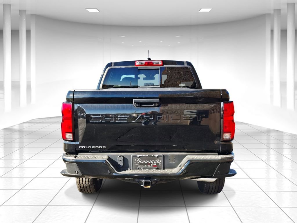 Used 2024 Chevrolet Colorado Z71 w/ Z71 Convenience Package 2 image 4