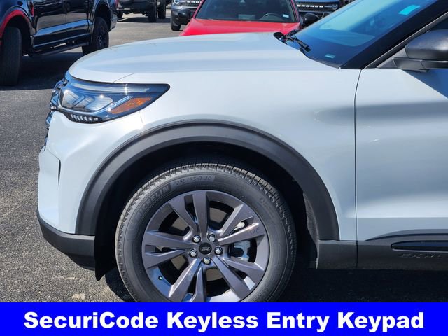 New 2026 Ford Explorer Active image 9