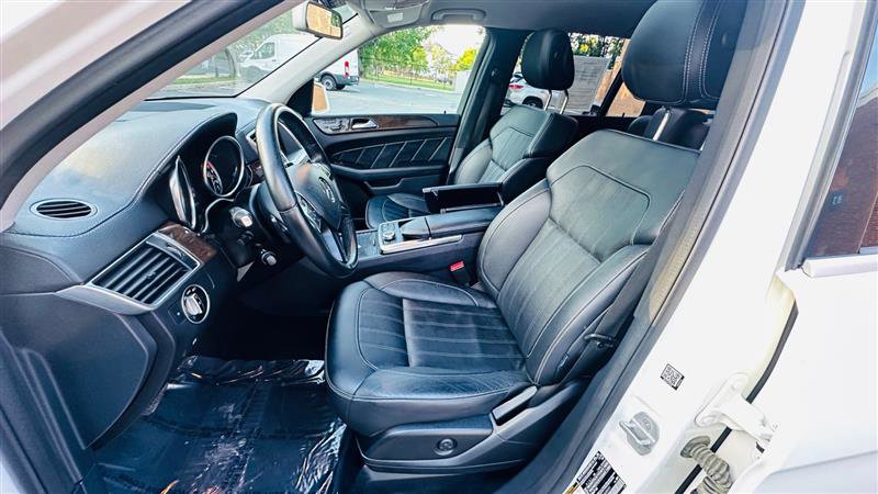 Used 2016 Mercedes-Benz GL 450 4MATIC w/ Premium I Package image 40