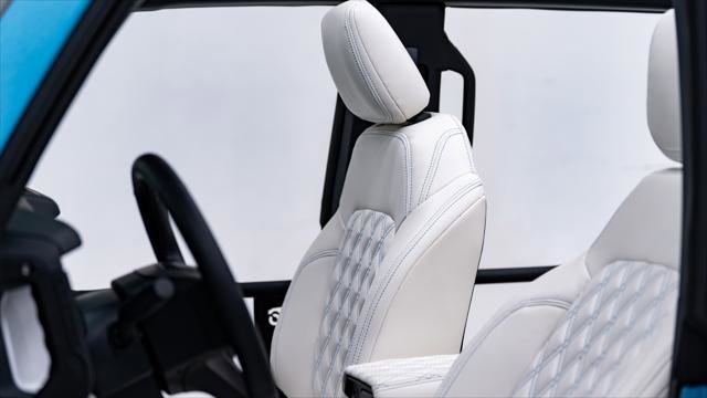 Used 2025 Ford Bronco RETRO image 48