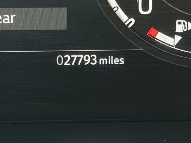 Used 2023 Land Rover Defender 130 X-Dynamic SE AWD/4WD image 11