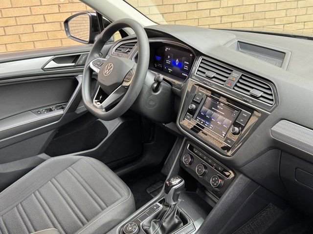 Used 2022 Volkswagen Tiguan S image 9