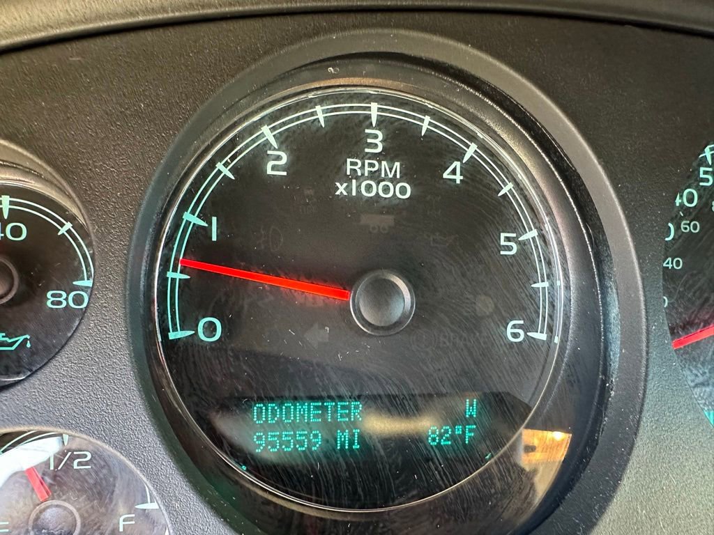 Used 2013 Chevrolet Silverado 1500 LTZ w/ LTZ White Diamond Edition image 18