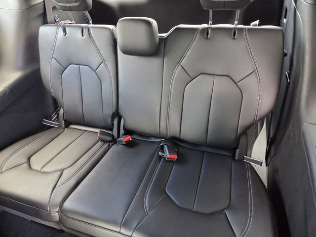 New 2026 Chrysler Pacifica Select FWD image 6