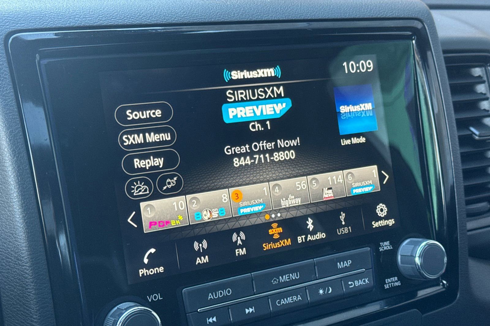 Used 2023 Nissan Frontier PRO-4X w/ Pro-4X Premium Package image 18