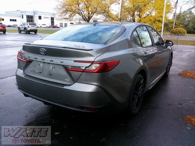 New 2026 Toyota Camry SE image 3