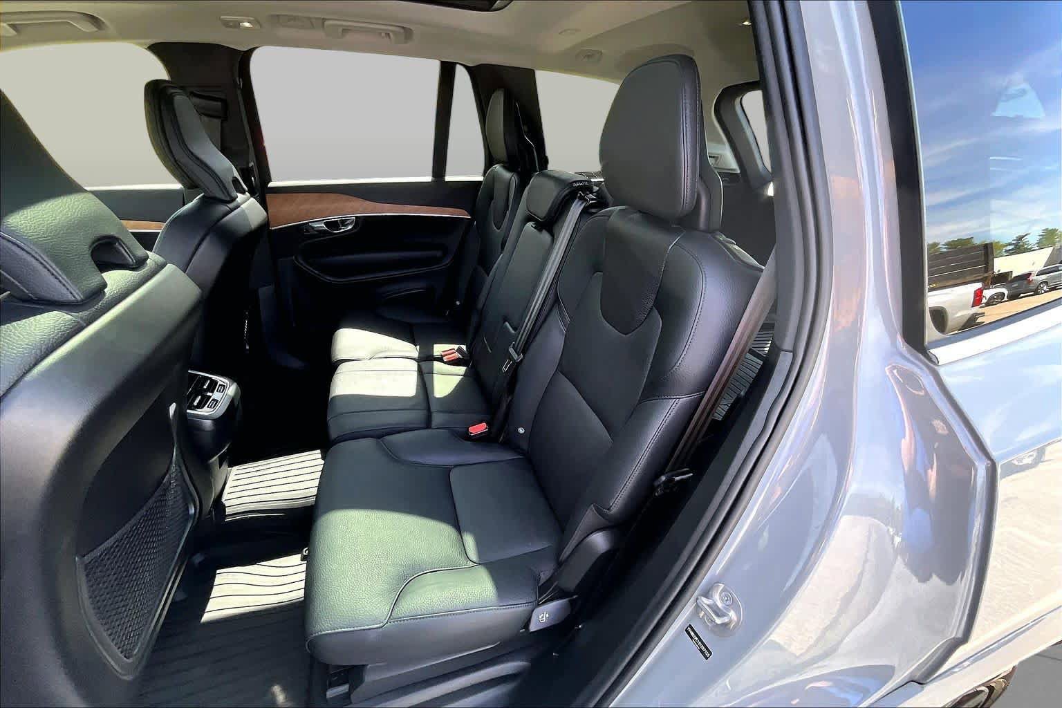 Used 2025 Volvo XC90 B6 Plus w/ Protection Package Premier AWD/4WD image 21