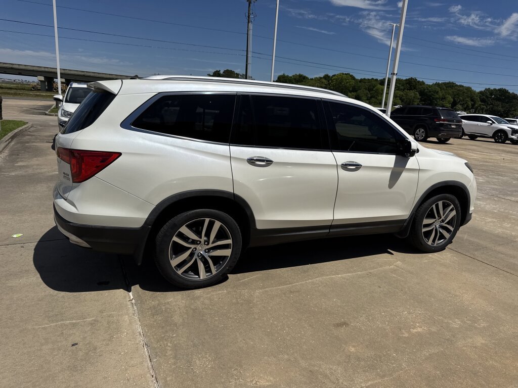 Used 2017 Honda Pilot Elite image 16