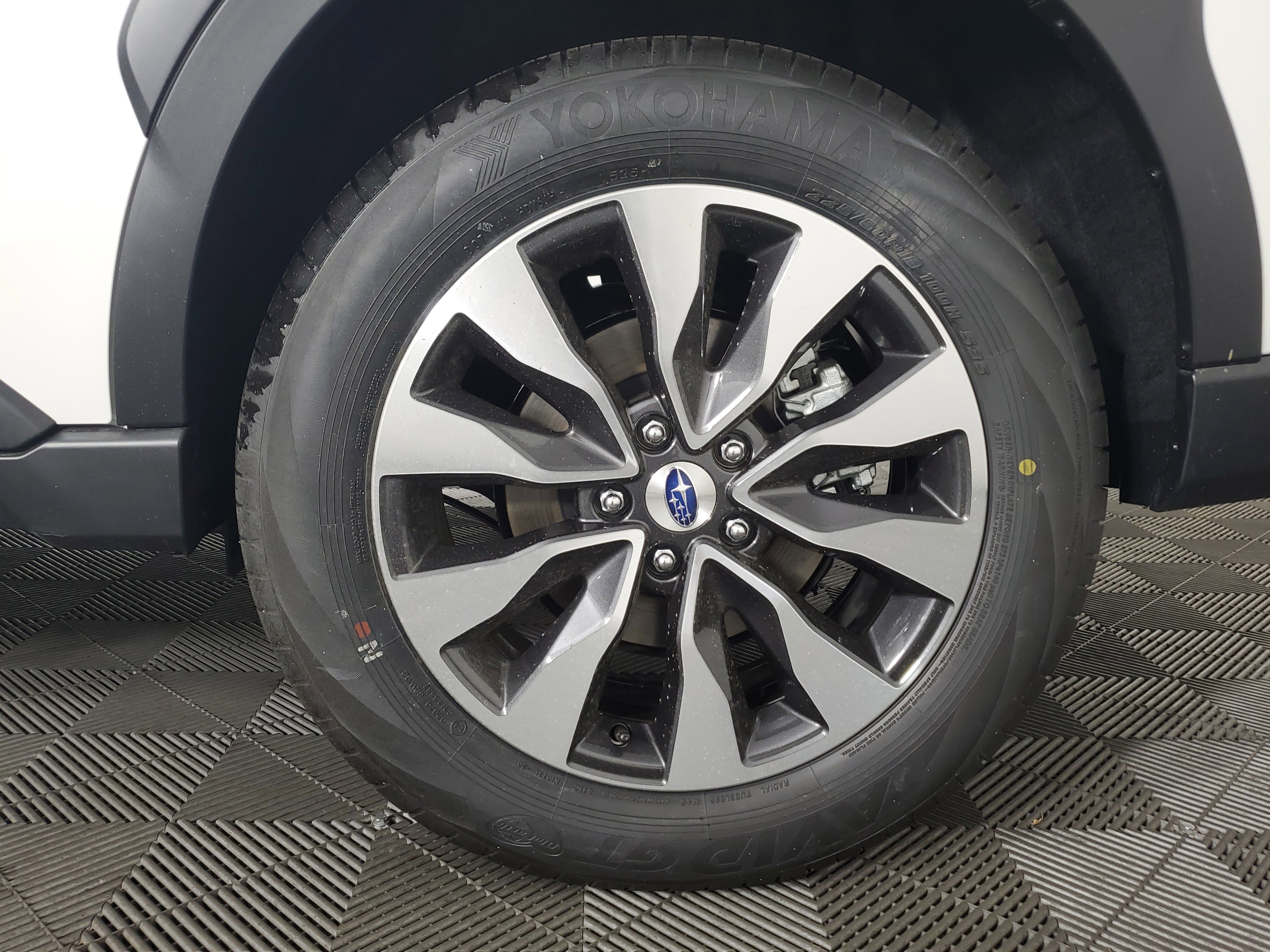 New 2025 Subaru Outback Touring XT image 33