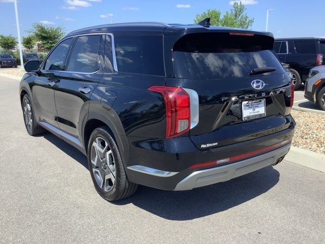 Used 2023 Hyundai Palisade Limited w/ Cargo Package AWD/4WD image 7