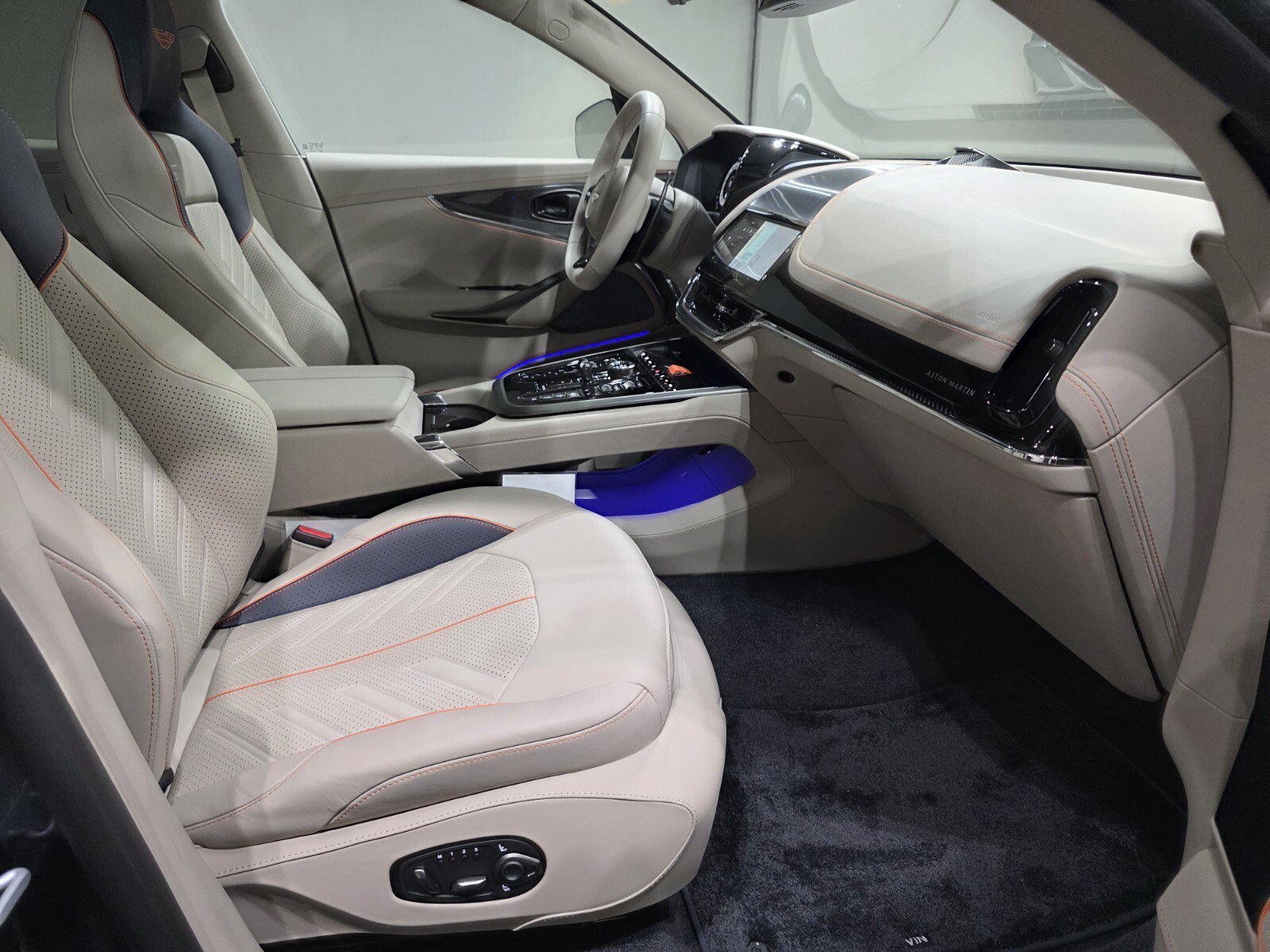New 2026 Aston Martin DBX S image 23
