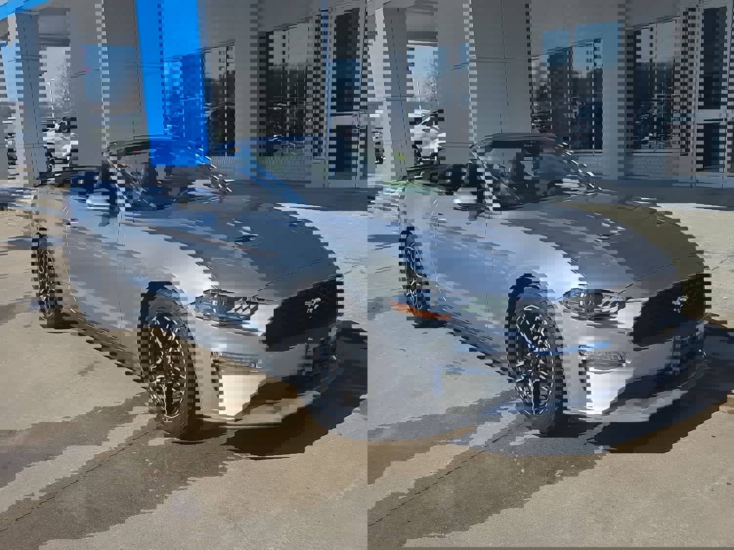 Used 2022 Ford Mustang Premium image 2