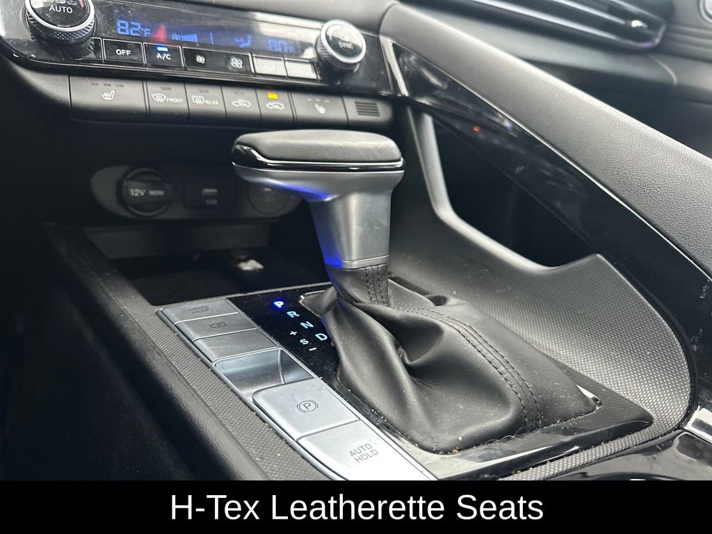 Used 2025 Hyundai Elantra Limited image 18