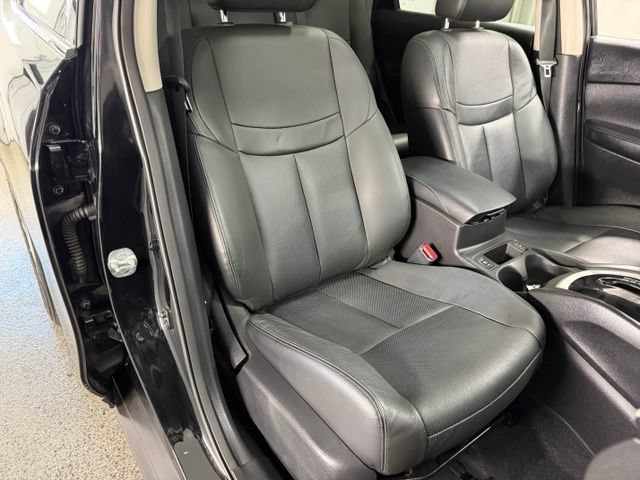 Used 2015 Nissan Rogue SL w/ SL Premium Package AWD/4WD image 25