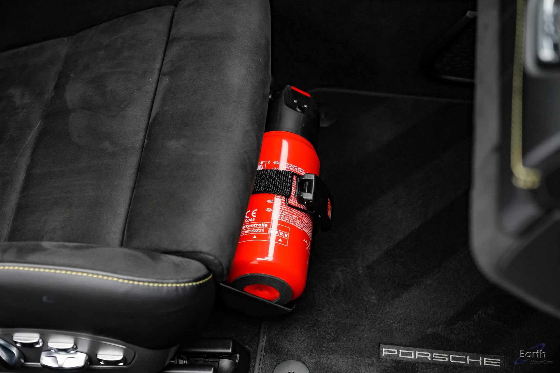 Used 2021 Porsche 718 Cayman GT4 RWD image 57