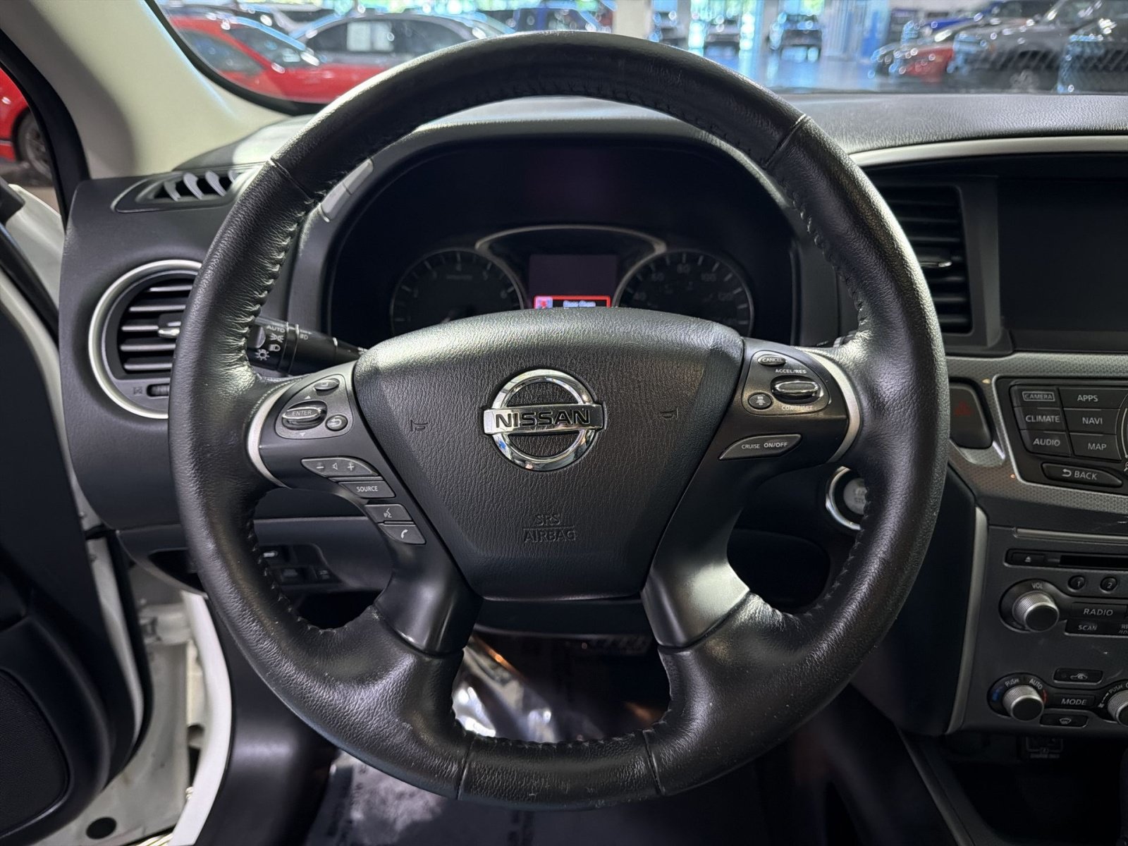 Used 2020 Nissan Pathfinder SL FWD image 23