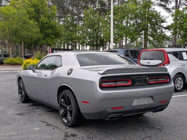 Used 2018 Dodge Challenger R/T RWD image 8