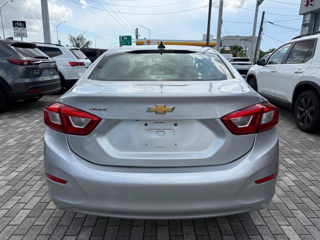 Used 2019 Chevrolet Cruze LS w/ LS Convenience Package FWD image 6