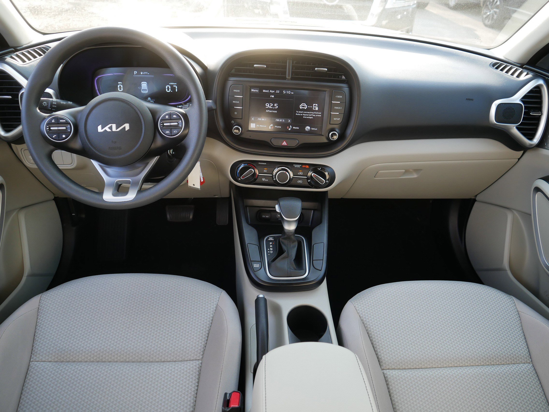 Certified 2025 Kia Soul LX FWD image 10