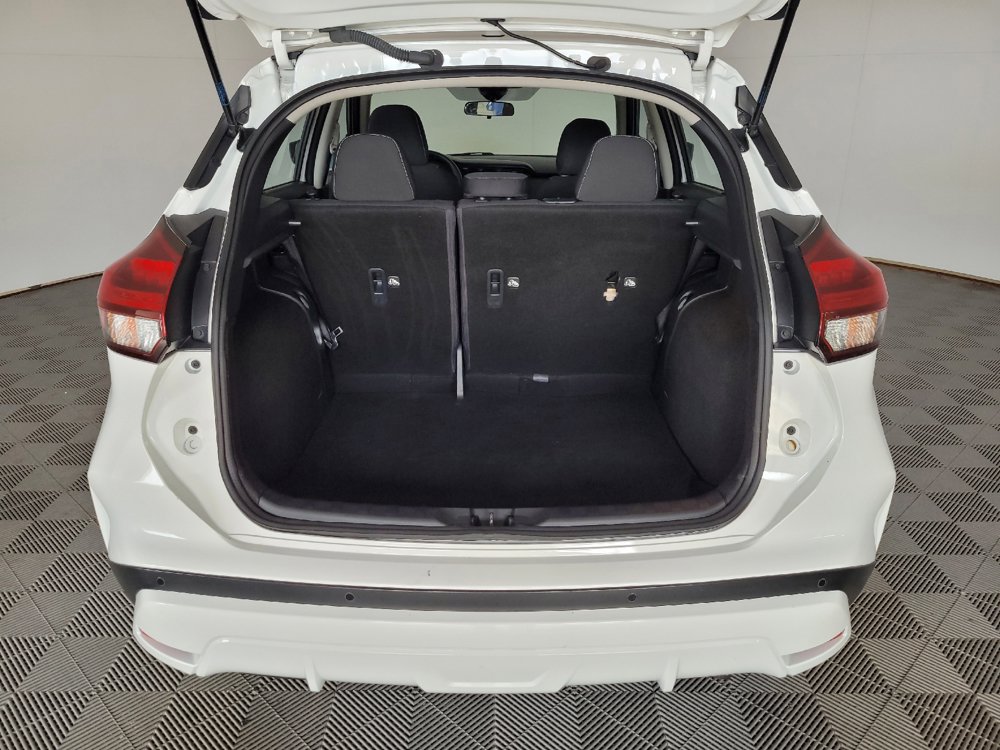 Used 2021 Nissan Kicks S FWD image 29