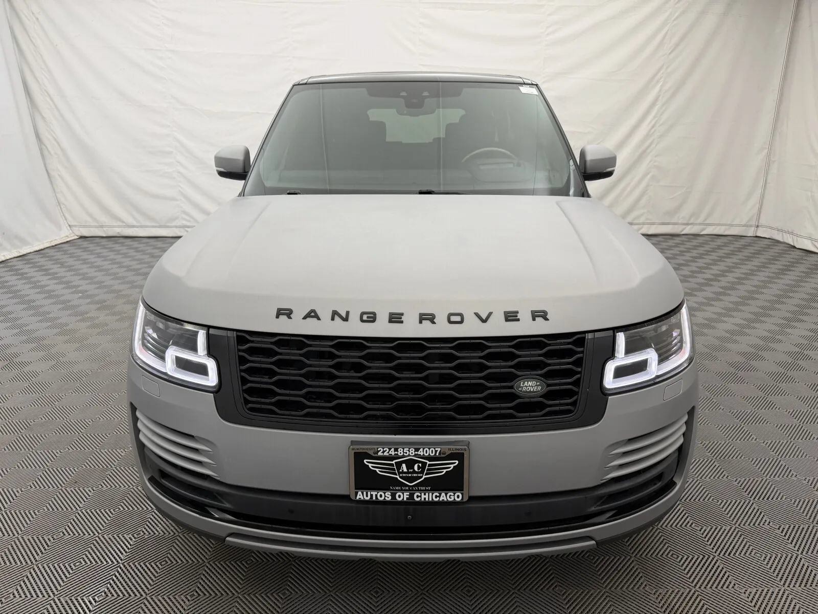 Used 2018 Land Rover Range Rover Long Wheelbase Autobiography AWD/4WD image 3