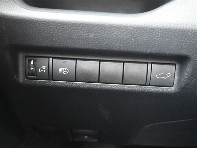 Used 2019 Toyota RAV4 XLE Premium image 28