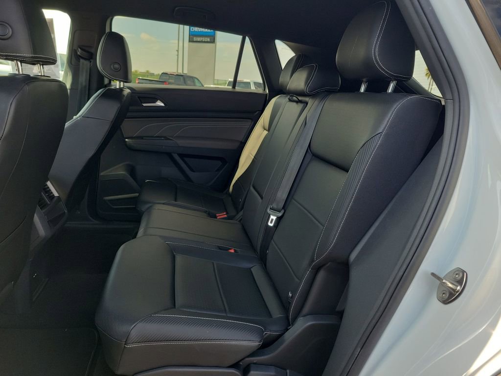 Used 2023 Volkswagen Atlas Cross Sport SE w/ Black Wheel Package image 23