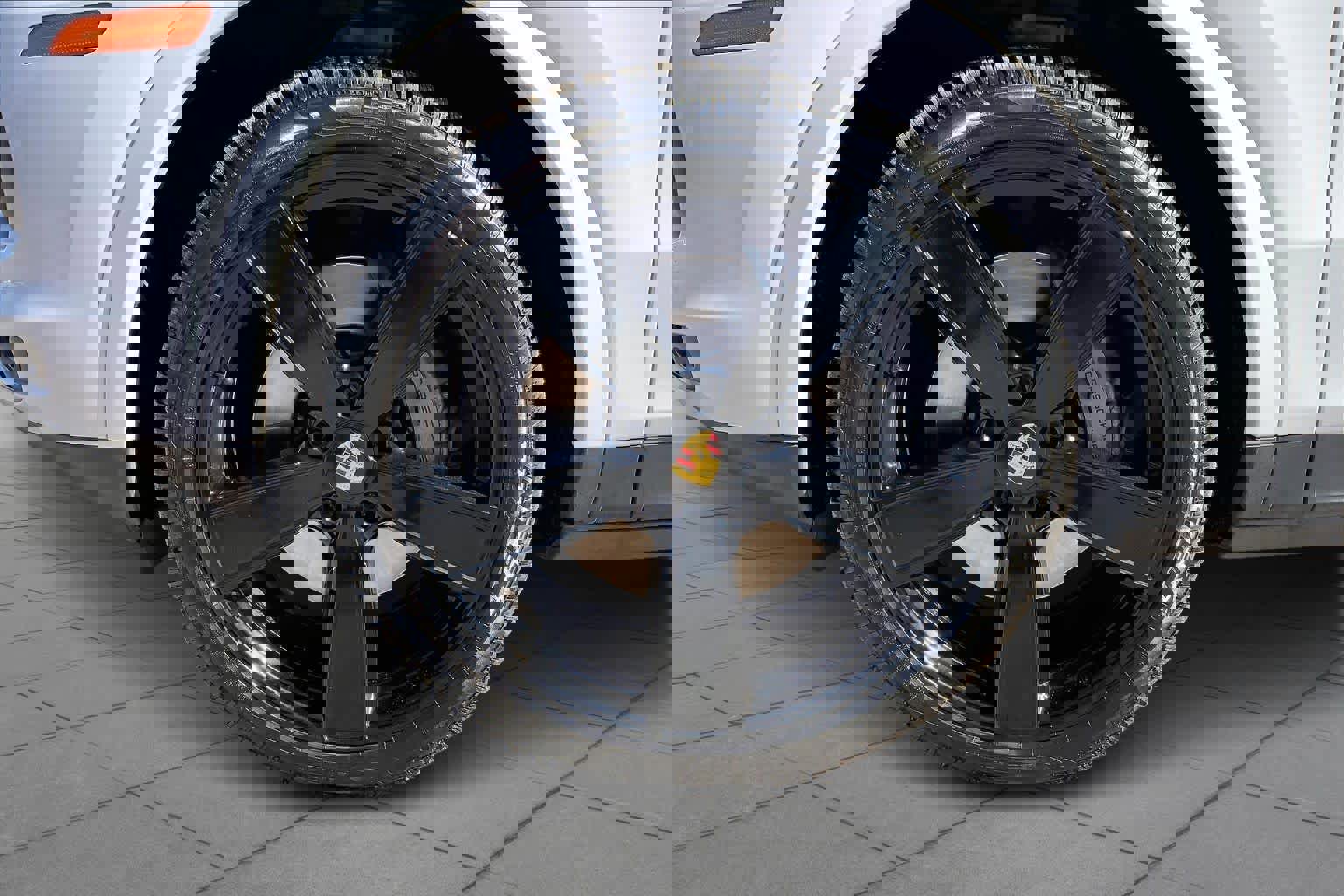 Used 2021 Porsche Cayenne S image 8