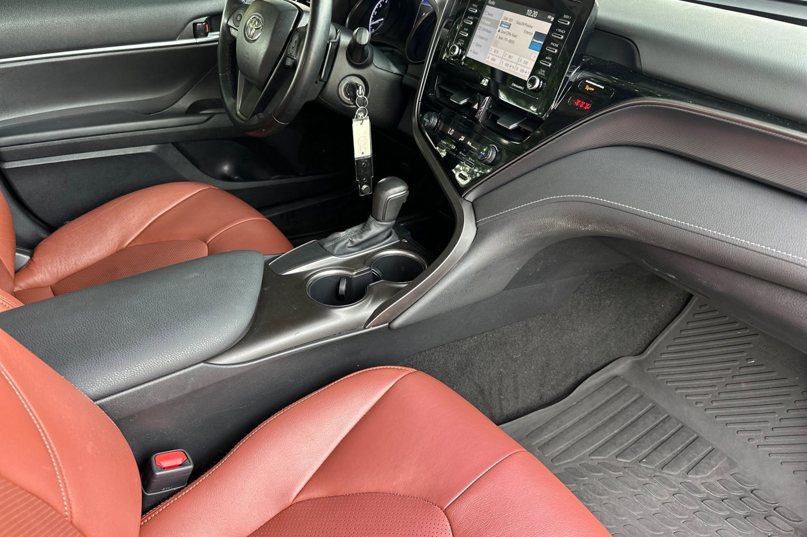 Used 2021 Toyota Camry SE image 18