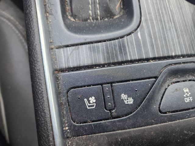 Used 2016 Chevrolet Impala LTZ w/ Enhanced Convenience Package image 14