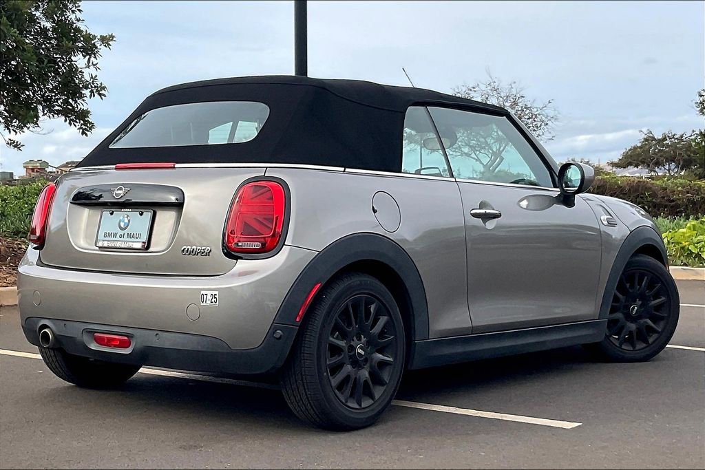 Used 2021 MINI Cooper Convertible image 11