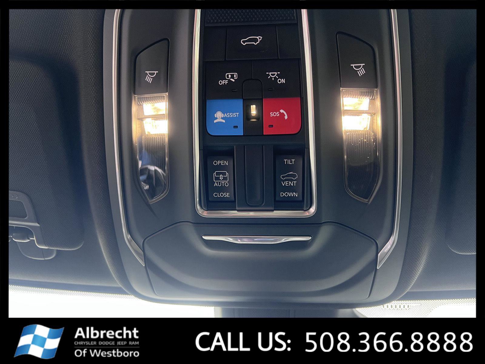 New 2025 Jeep Grand Cherokee Altitude image 24