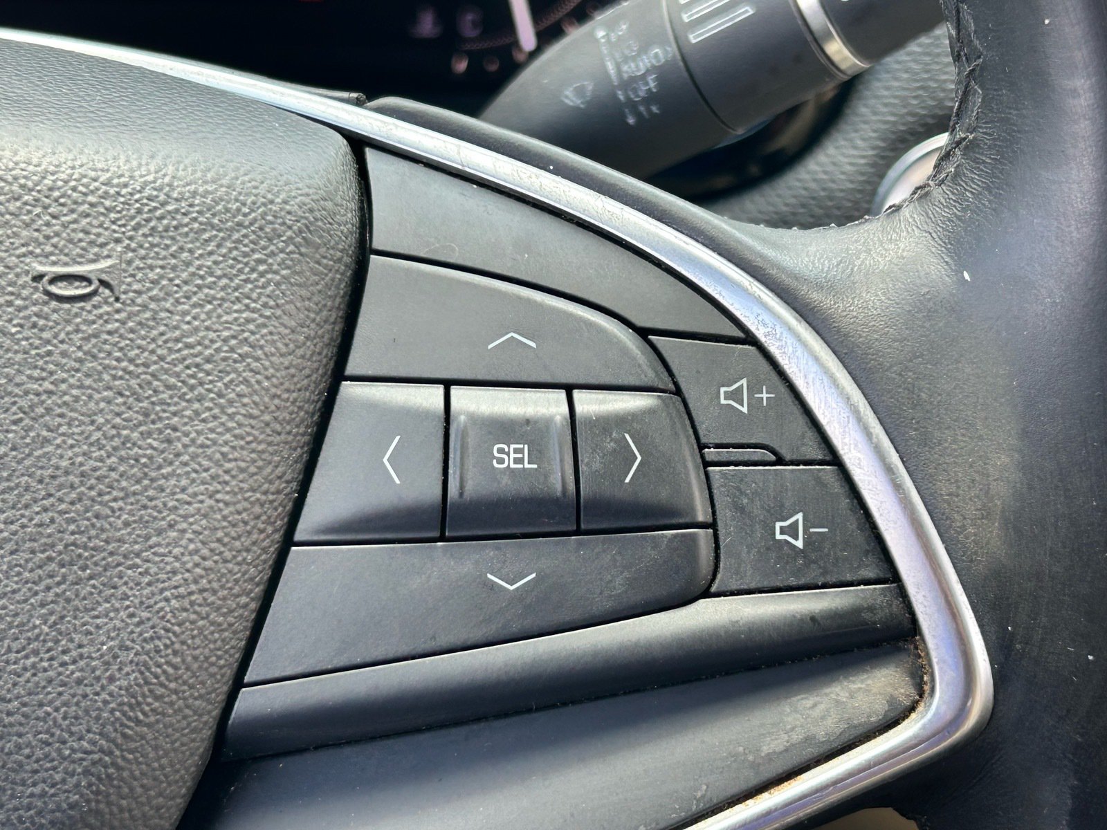 Used 2017 Cadillac XT5 Luxury w/ Driver Awareness Package FWD image 25