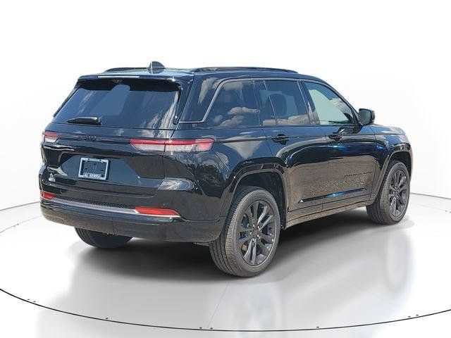 New 2026 Jeep Grand Cherokee Limited AWD/4WD image 4