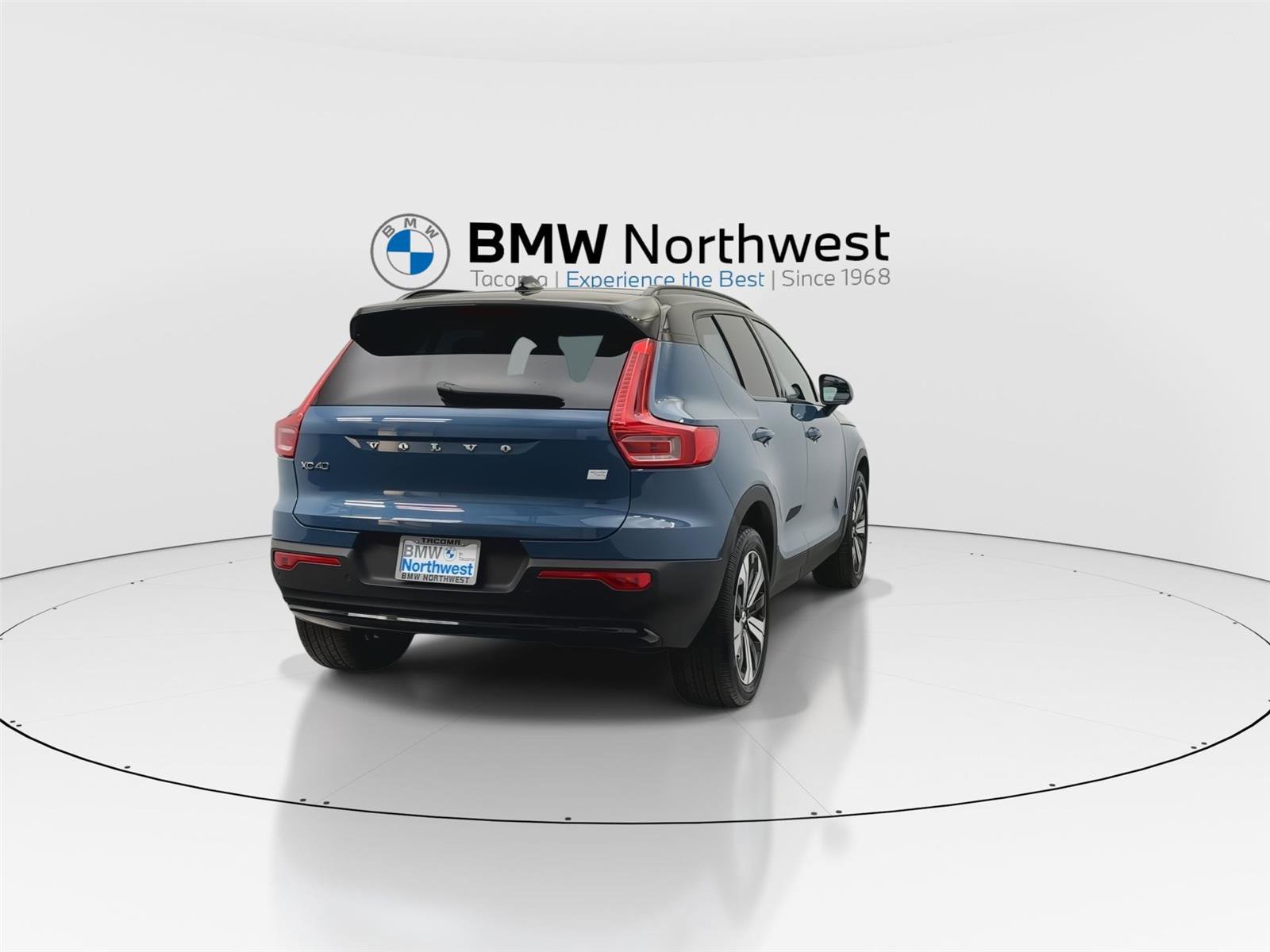 Used 2023 Volvo XC40 Recharge Plus AWD/4WD image 2