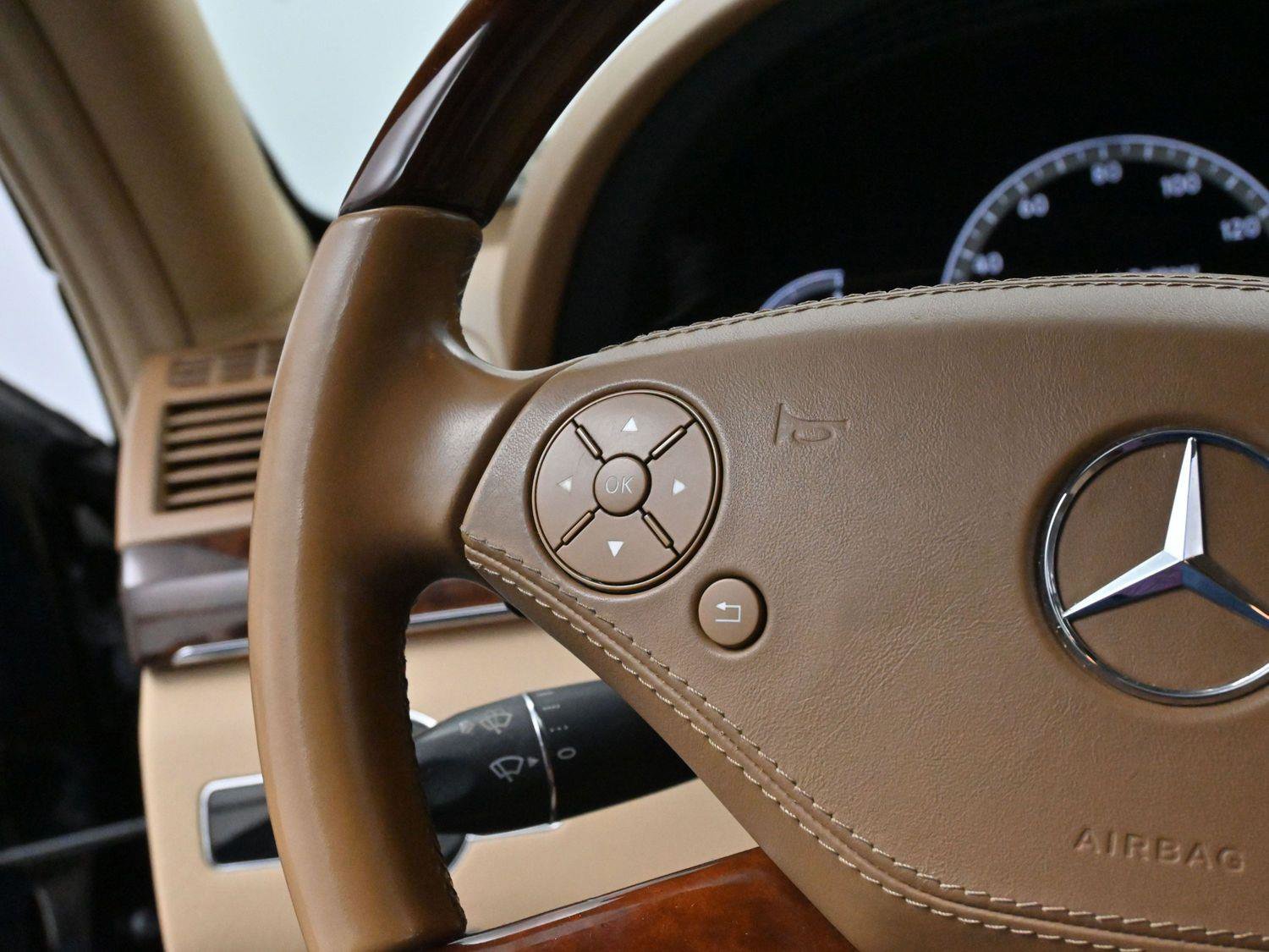 Used 2012 Mercedes-Benz S 550 4MATIC image 17