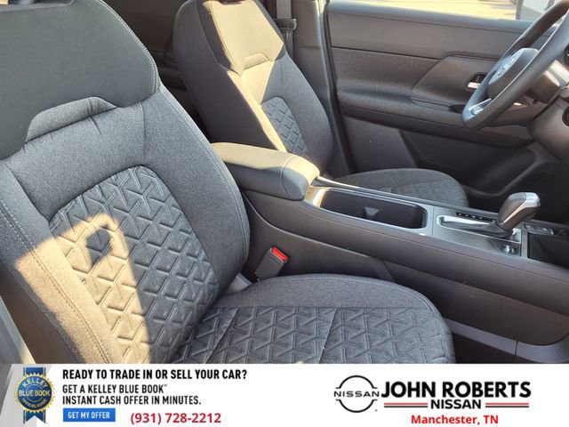 Certified 2025 Nissan Kicks SV image 18