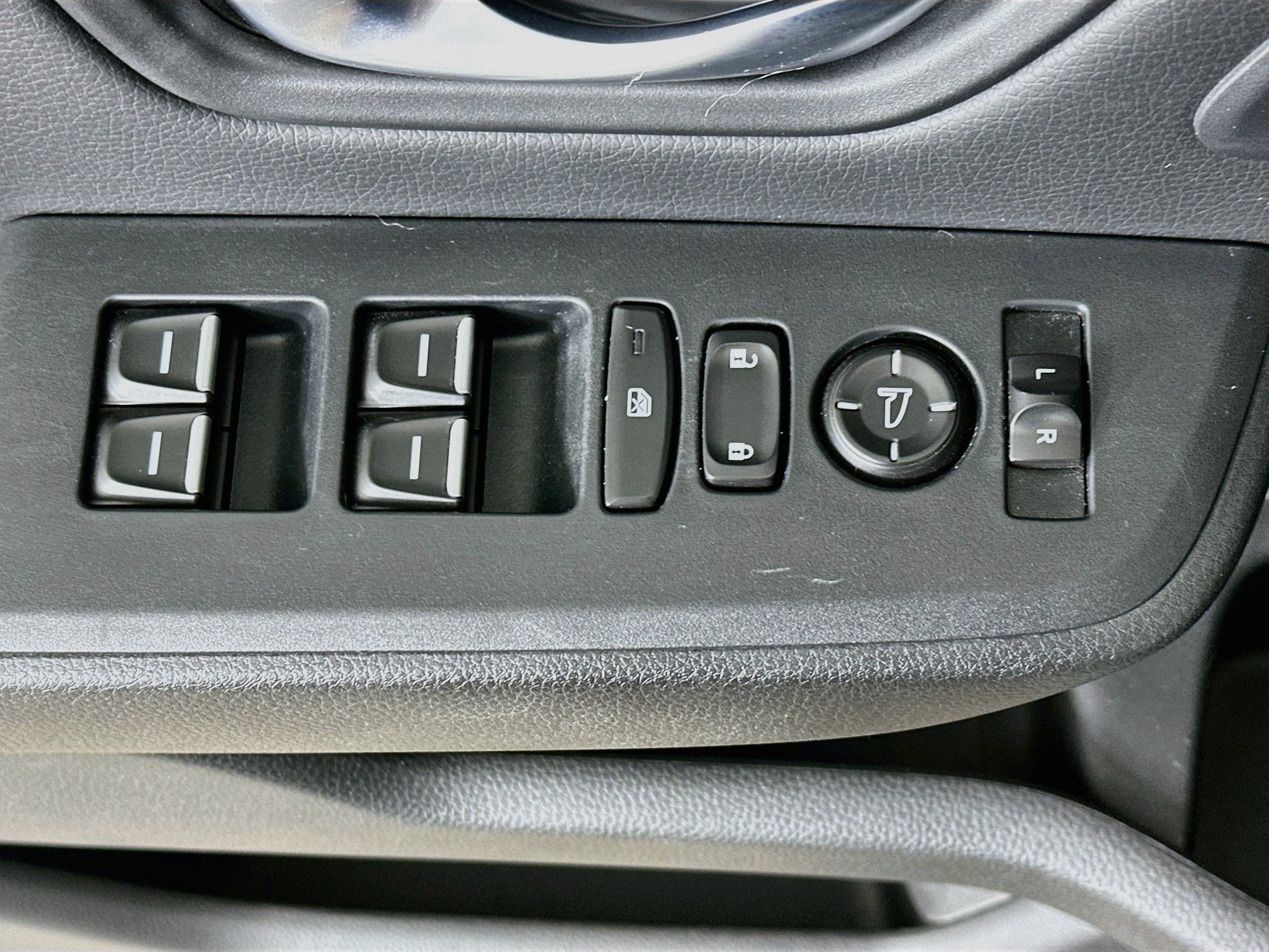 Used 2025 Honda Pilot Touring image 15