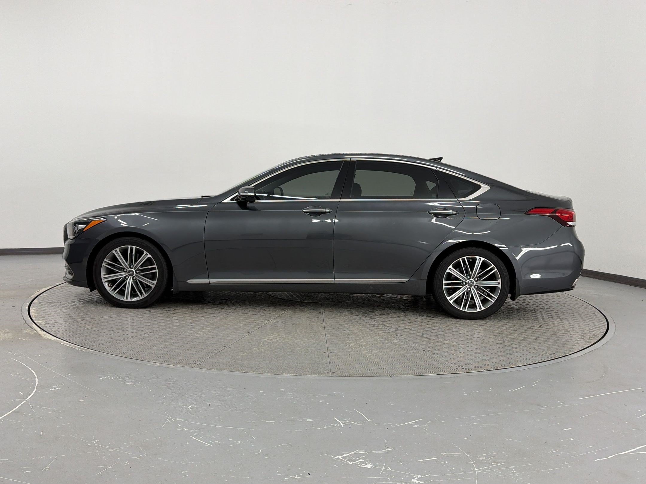 Used 2019 Genesis G80 3.8 w/ Ultimate Package 03 AWD/4WD image 2
