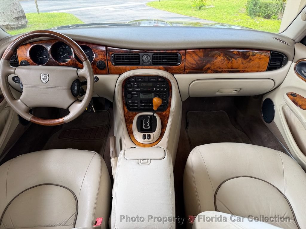 Used 1999 Jaguar XJ8 L RWD image 51