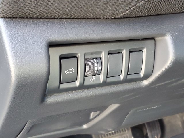 Used 2026 Subaru Outback Limited AWD/4WD image 9