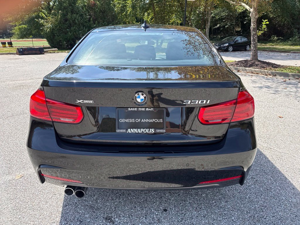 Used 2017 BMW 330i xDrive Sedan AWD/4WD image 8